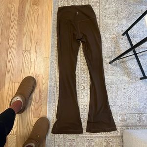 Iulu lemon align flares chocolate brown size 6